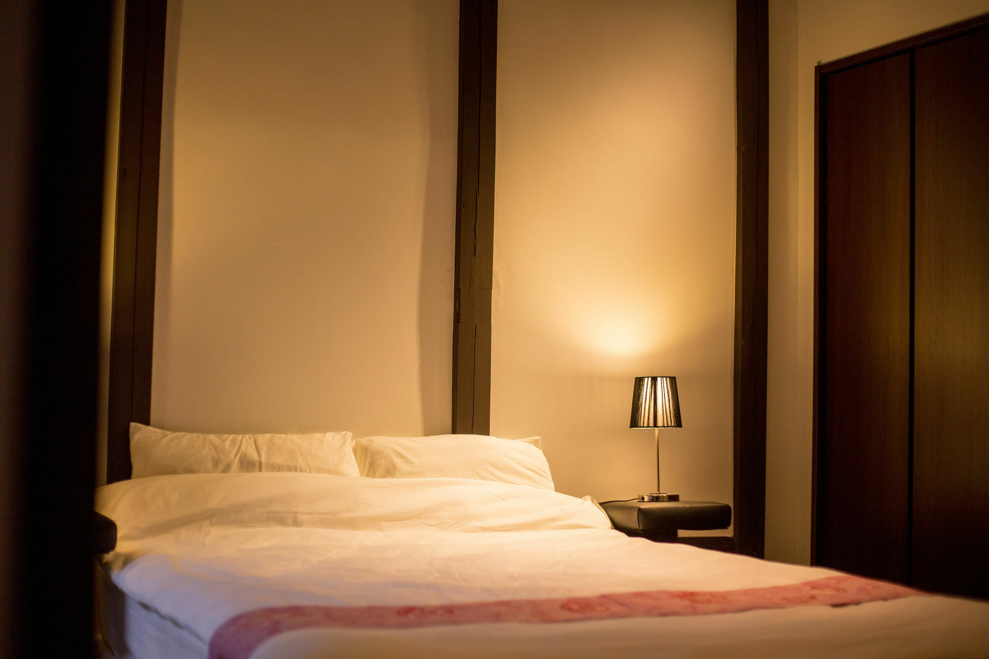 Le Machiya Rokkaku Suite Kyoto Exterior photo